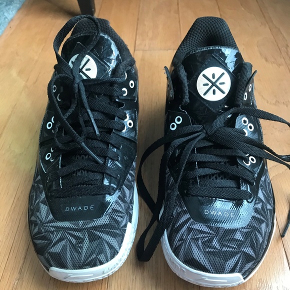 Li-Ning Dwayne Wade Womens Basketball Shoes - Picture 1 of 5